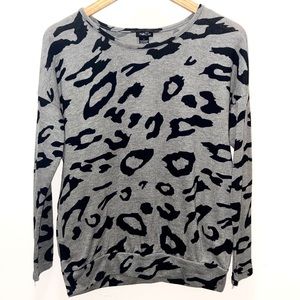 Rue 21 cheetah leopard print lightweight sweater L